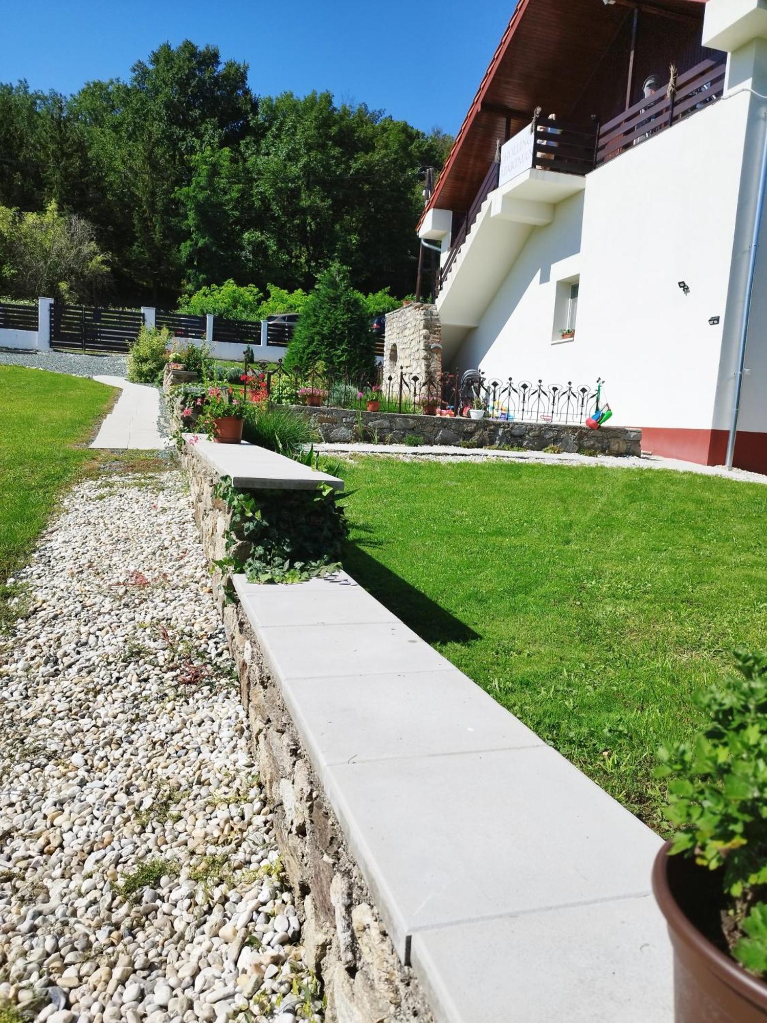 Holling Apartman Fertőboz Extérieur photo