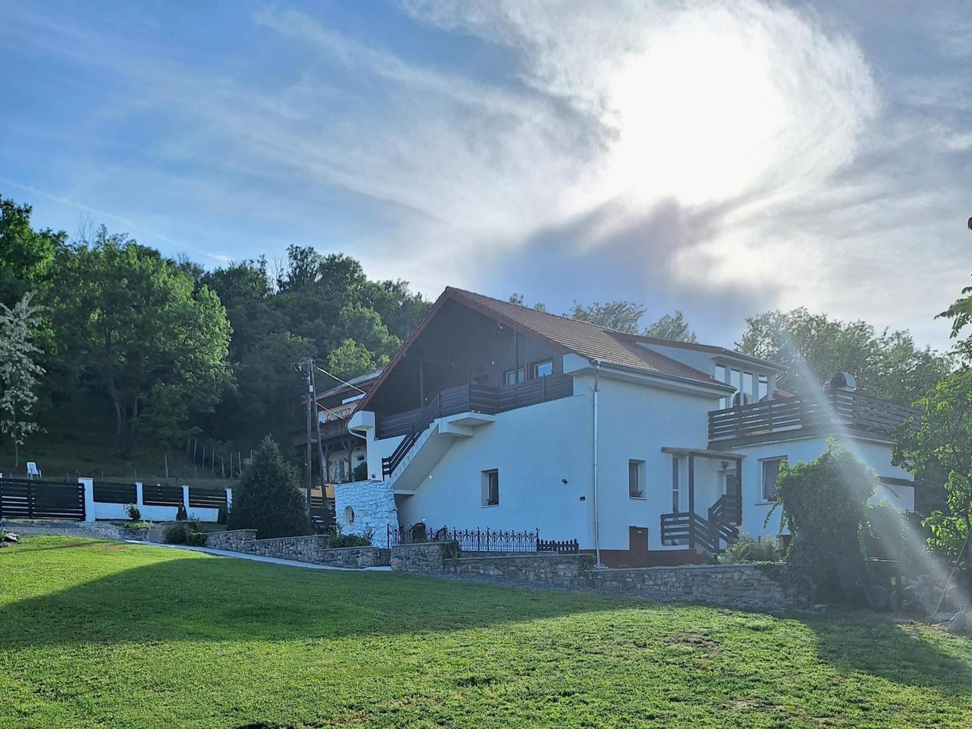 Holling Apartman Fertőboz Extérieur photo